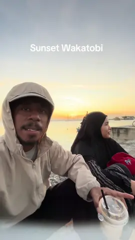 Sunset dan Komang