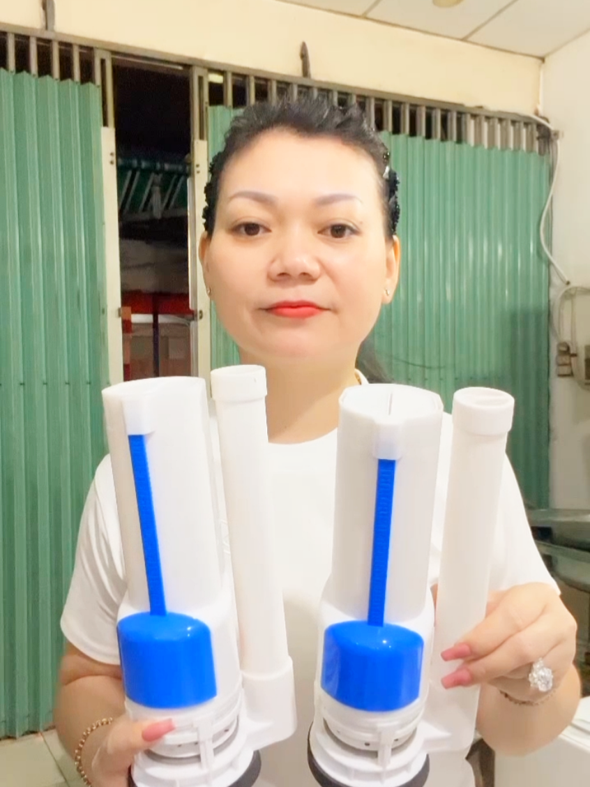 Bộ xả nước bàn cầu hai nút nhấn thay thế cho bàn cầu hai khối có thùng nước rời.