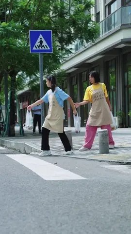Can they still be allowed to enter the city?还能让她们进城吗？#fyp #funny #dailylife 