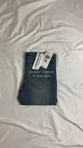 cakep bangett ✨ @lassiealpha #jeans #jeanscutbray #cutbrayjeans #OOTD #fyp 