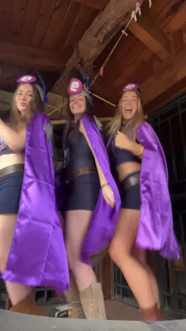 qué simpático #clashroyale #fyp #carnaval #triodemosqueteras 