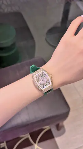 Mẫu nữ siêu sang xinh lên tay nổi bật luôn chị em ạ😍⌚️#donghodep #phudongho #donghonuxinh #xuhuongtiktok2025❤️🌈 