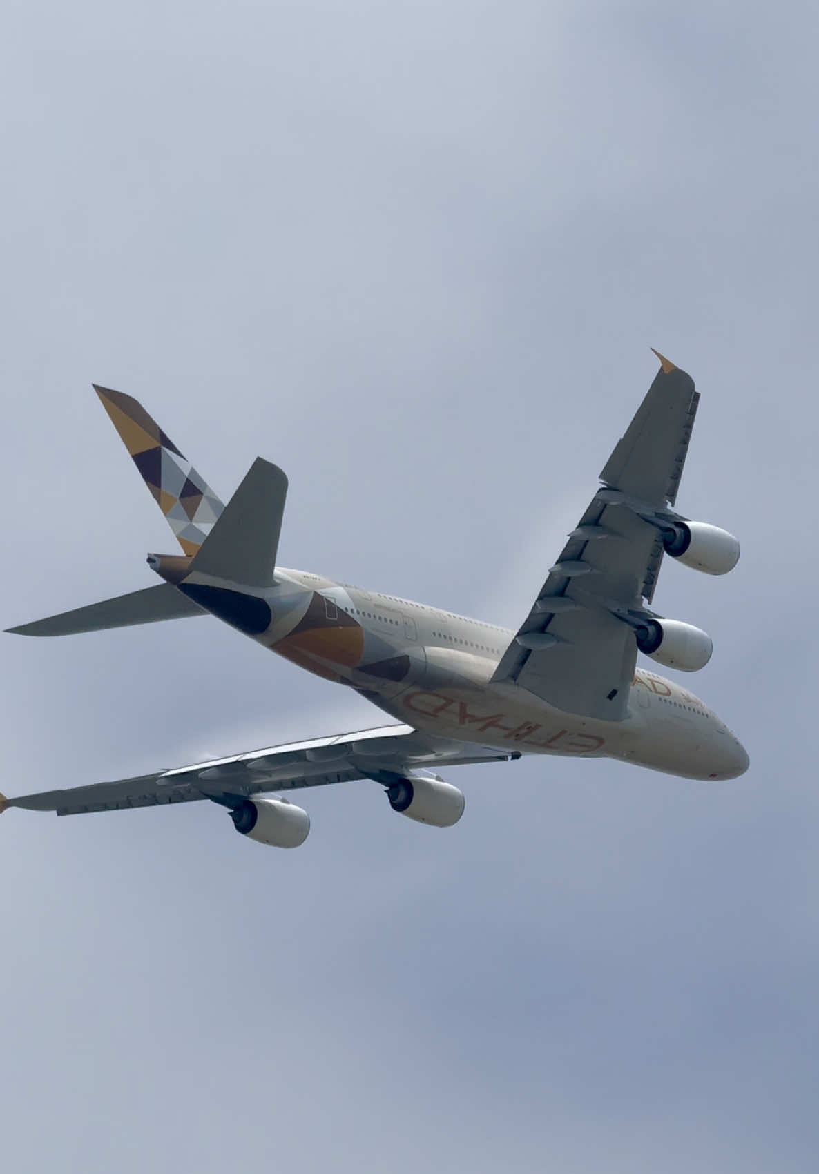 My first catch of Etihad | Etihad Airways Airbus A380-861 | Reg: A6-APJ On Departure Runway 05 #fyp #etihadairways #airbusa380_861 #beautiful #torontopearsonairport @YYZ-Spots🇨🇦 @marcospotsplanes_ @yqq_photography @Raunak Spots @D-ABTK @Boeing 777-F @Dailydoseofaviation3 @Cain.aviation @jayden_ Aviation @AVIATION_YYZ_SPOTTER @(A6-EEQ) ✈ @✈️Aviation_YYZ✈️ @AC_YYZ🛩️ @AIRLINE AVIATION @Amin @amir @AndrewAvi✈️ @Angus @costadineth @cytrspotter @𝒟 ᥫ᭡ @FLYYZ Aviation -Iraqī at soul @general_carspots @Marco D. Ceballos @nigel._.spots @plane spotter yyz @Raunak @THESPOTTER @yul.spots @ZN 📸 