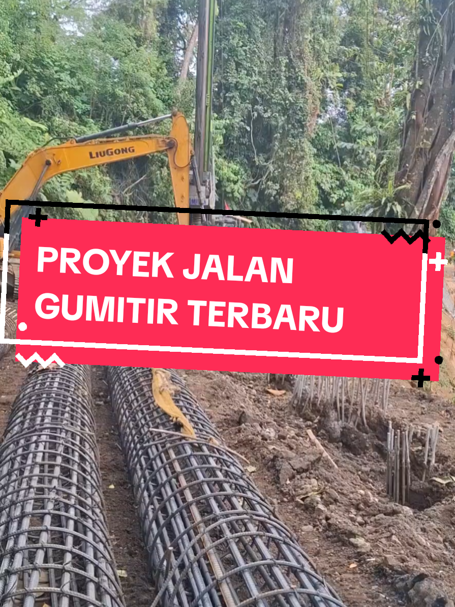 proyek pengerjaan jalan gumitir terus di kebut guna percepatan selesainya jalan yang menghubungkan jember dan banyuangi 