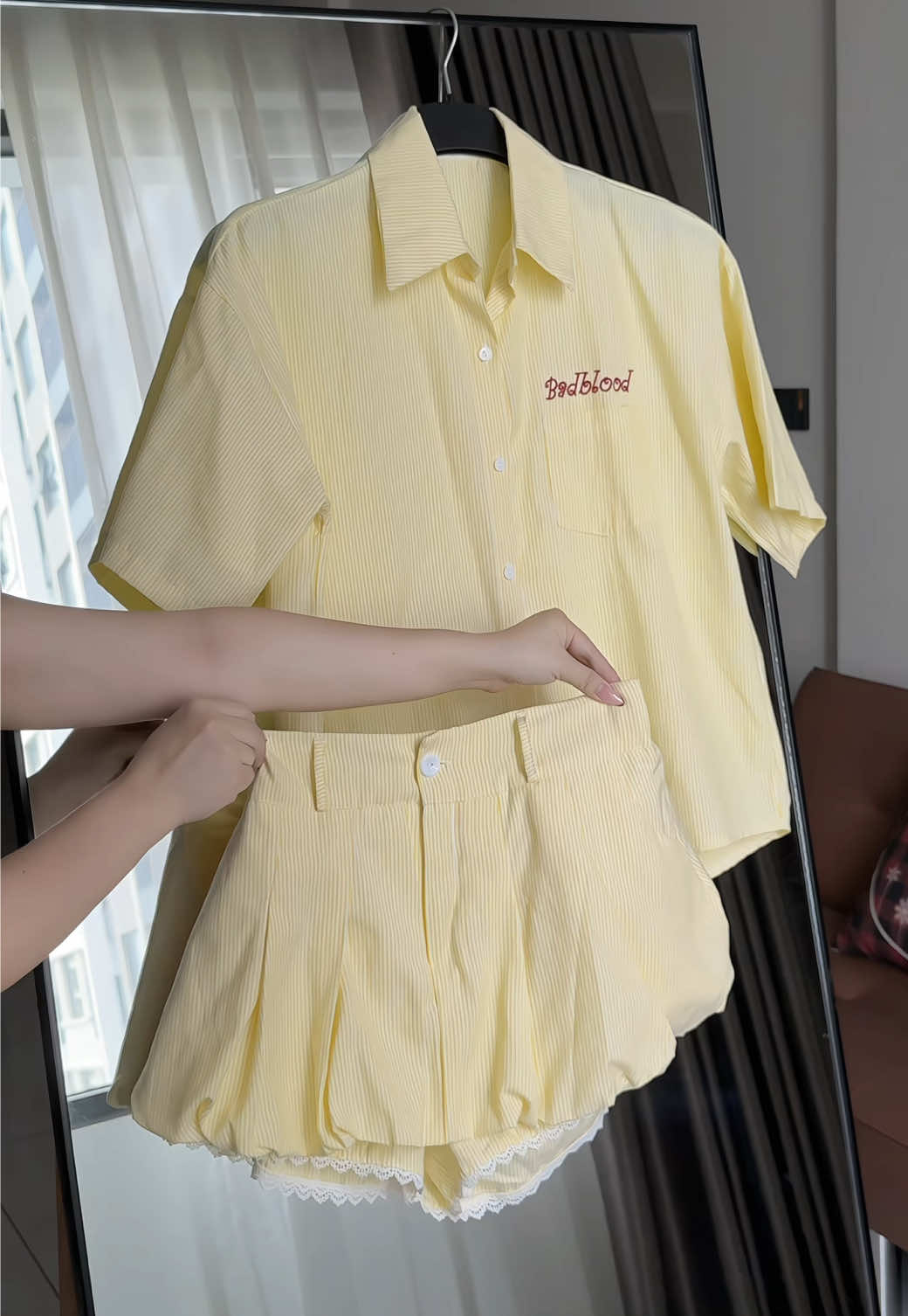 Set sơ mi quần váy bí kèm quây 💛🌻 #goccuamainhi #fypシ゚viral #mainhireview #unbox #outfit 