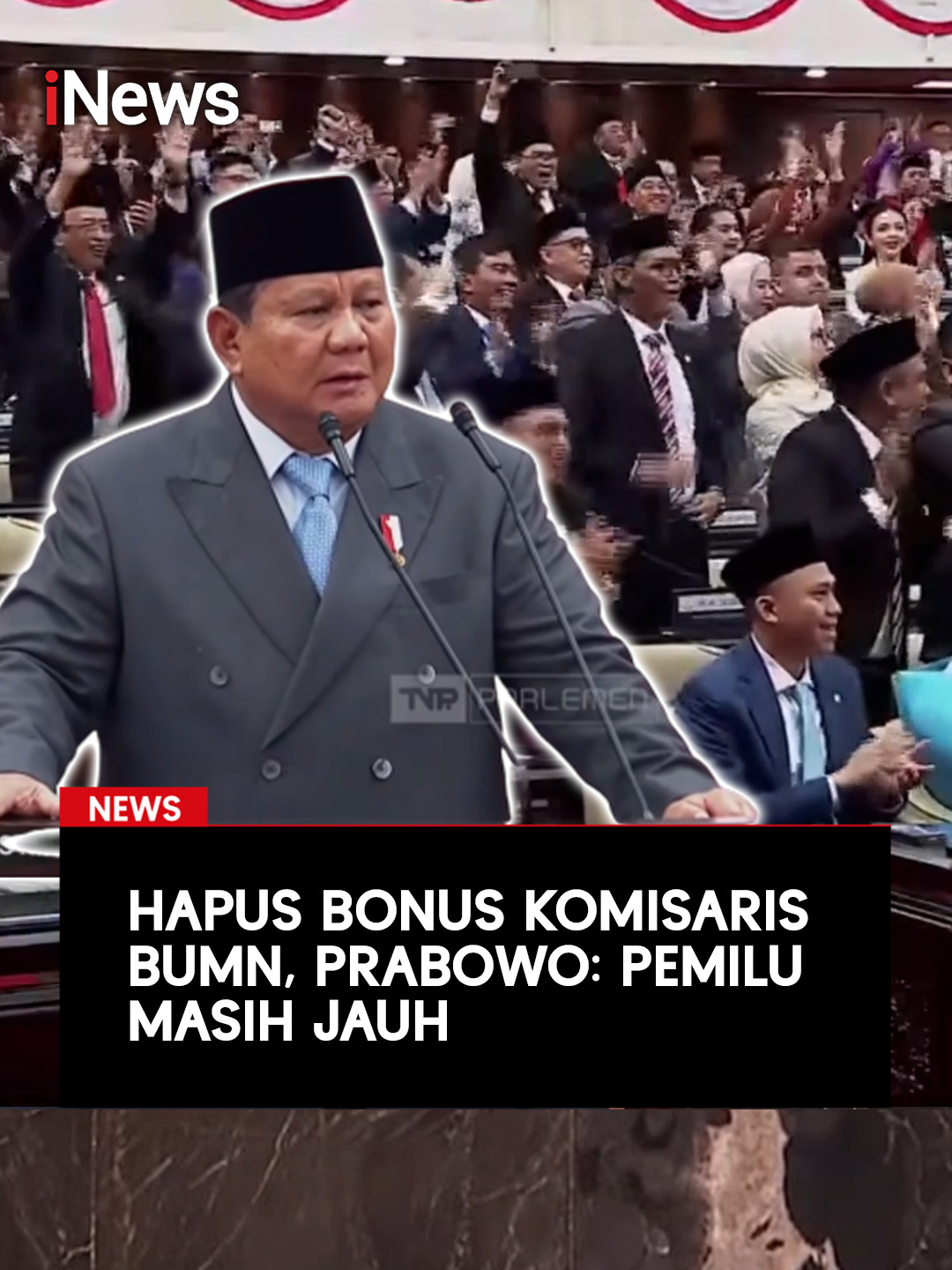 Presiden Prabowo Subianto menegaskan akan membenahi Badan Usaha Milik Negara (BUMN) melalui BPI Danantara. Prabowo Subianto juga menyampaikan akan menhapus tantiem untuk direksi dan komisaris BUMN.  Prabowo bahkan mempersilakan dewan komisaris dan dewan direksi Badan Usaha Milik Negara (BUMN) untuk mundur dari jabatannya jika tidak setuju terhadap keputusannya menghapus tantiem.   Tantiem adalah bagian dari keuntungan perusahaan yang diberikan kepada anggota direksi, dewan komisaris, dan/atau karyawan sebagai bentuk penghargaan atas kinerja mereka. Pemberian tantiem biasanya didasarkan pada persentase tertentu dari laba bersih perusahaan dan diputuskan melalui rapat umum pemegang saham (RUPS). Baca selengkapnya hanya di  https://www.inews.id/news #iNews #PrabowoSubianto #PidatoPrabowo #Prabowo #BUMN #Tantiem