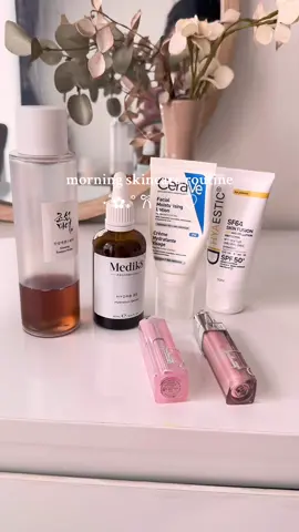 my morning skincare routine ⋆. 𐙚 ˚ #skincare ###SelfCare#morningroutine #girlsbelike #teamworkmakesthedreamwork 