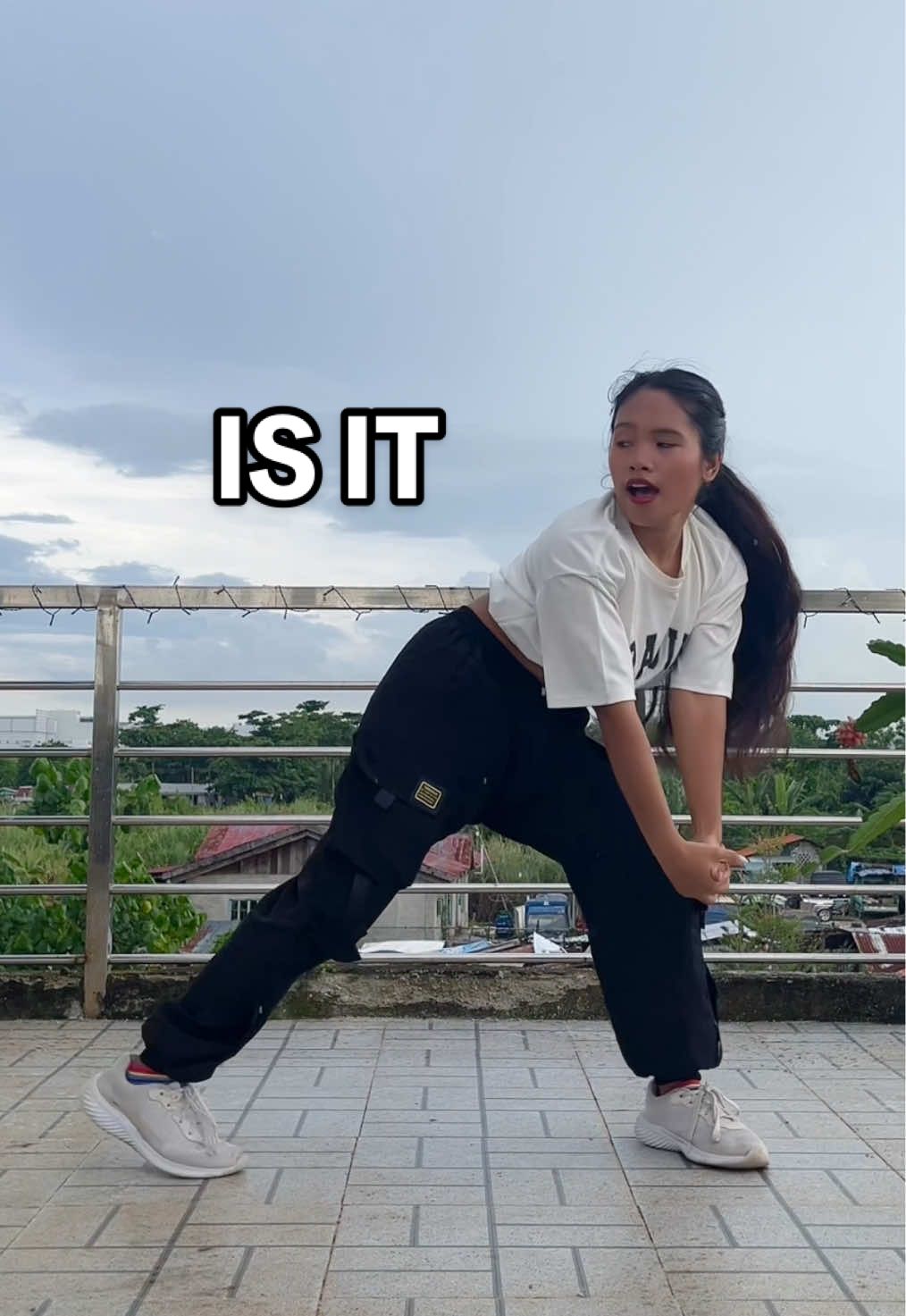 and we are finally back… who else miss this background? dc @Kimmiiz.official (ครูคิม)🇹🇭  #isit #tyla #dance #dancechallenge #fyp 