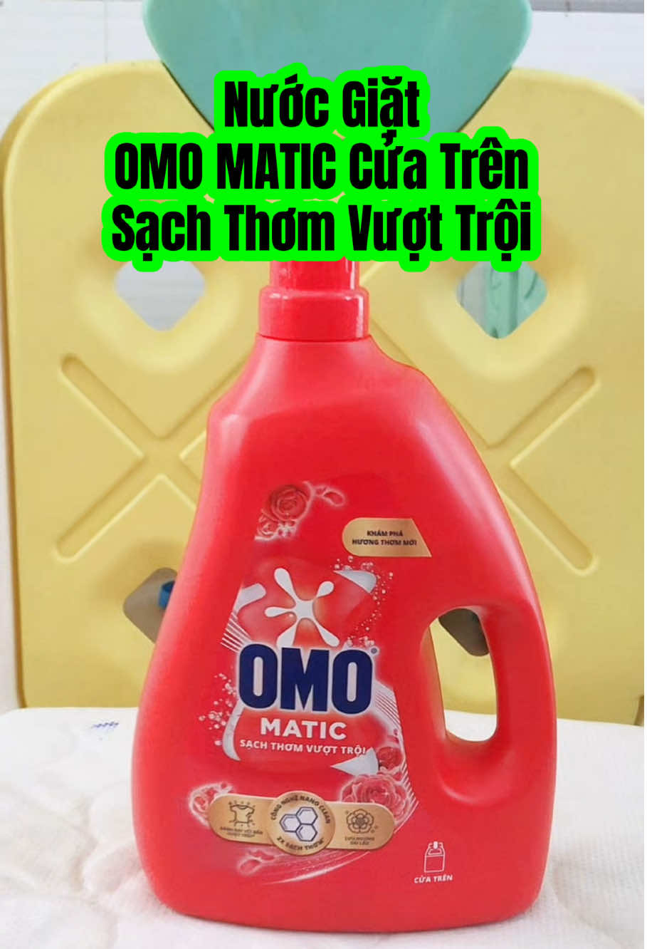 Nước giặt Omo matic cửa trên sạch thơm vượt trội, can 2.7kg. Xem ngay nhé. #khanhdiemreview #nuocgiatxa #omo #giadungtienich 