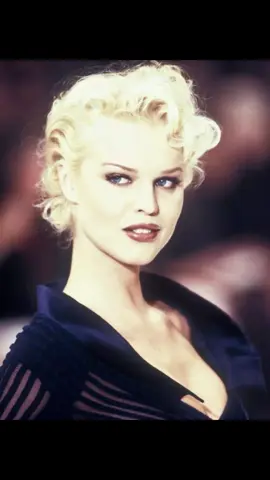 #evaherzigova #SuperModel #beauty #facecard #foryoupagе 