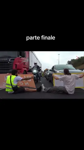 attivisti in autostrada#autostrada #arrabbiato #attivisti #italia #perte 