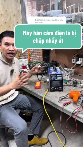 Trả lời @đóng pin kon tum  cách kiểm tra máy hàn điện tử cắp điện là bị chập nhẩy át to mát #haumayhan #mayhanmig #mayhantig #mayhanweldhome 