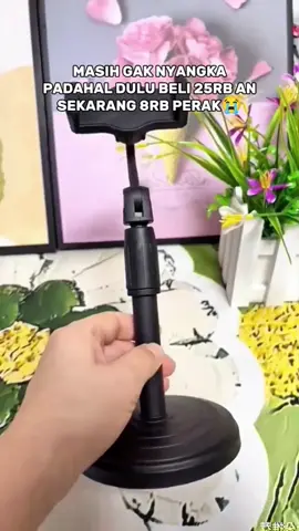 stand holder hp cocok buat nonton atau buat konten review prodaks nih say cuma 8rb perak #standholder #holderhp #stanholder #standhp #wibgajian 