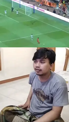 REAKSI‼️ GOL PERDANA PERSIJA DI JIS DARI RIZKY RIDHO ..  #persijajakarta #persija #jakmania #kickway #reaksi 