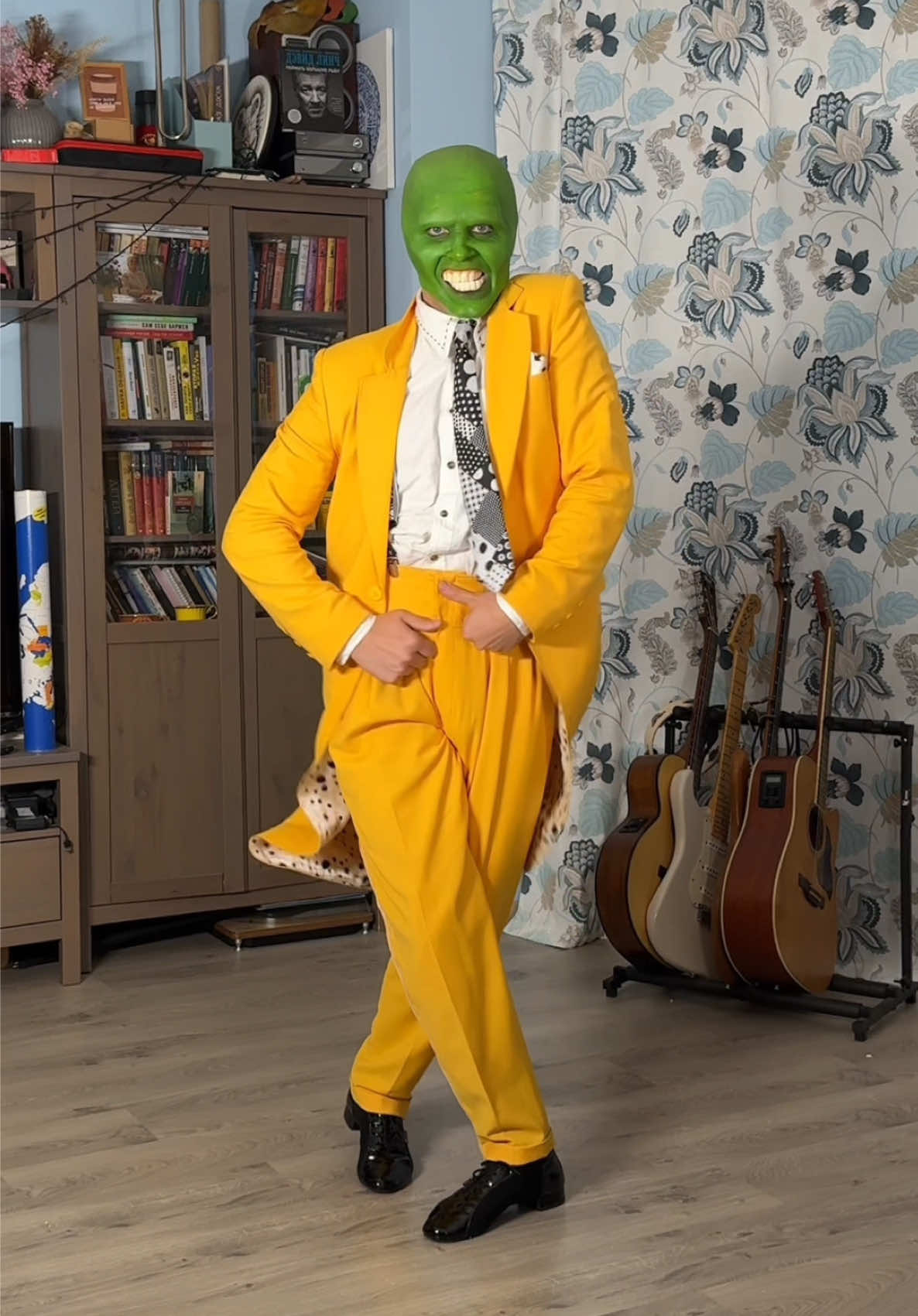 Since you like an idea of The Mask & Deadpool - here’s another one year old ByeByeBye dance video from my second page @MyHauntedHouse  Thank you for all your attention to my work:) #themask #jimcarrey #byebyebye