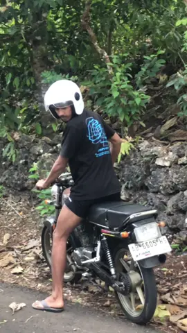 👱🏿‍♂️:Kae ngarep ngko enk pacar anyare tabraken ae suu🤣#albinoecek⚡️ #glkotak #glgank🤙 @GL Gorr⚡ 