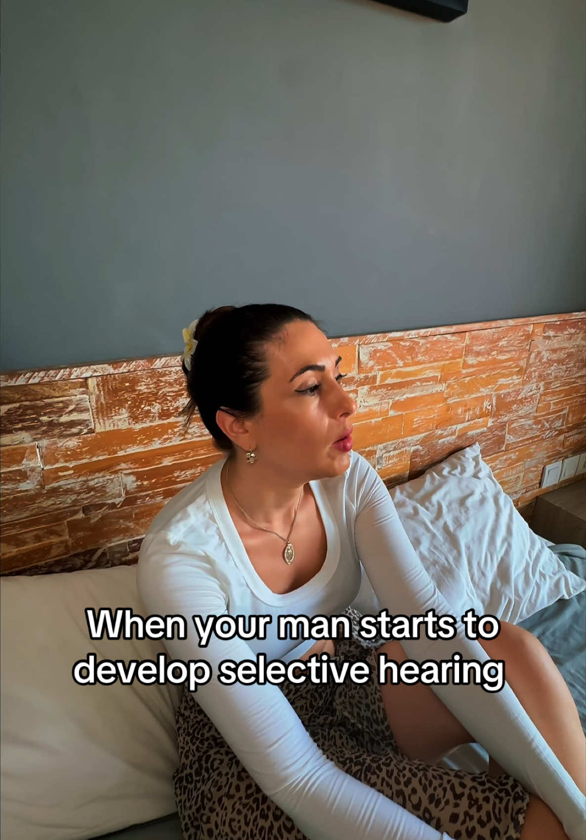 Food always does the trick 💁🏻‍♀️ #selectivehearing #menbelike #takeout #couplegoals #relationshipgoals #interracialcouple #interracialrelationship #tiktokpartner #HaterzStayBack #MrAndMrsGlobal 