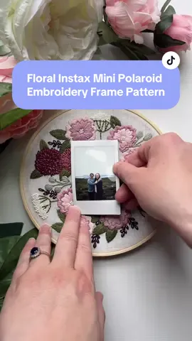 Level up your photo frames by embroidering your own! 🌸 You can find this pattern in my Etsy shop complete with a full stitch and DMC color guide. 🧵  #embroidery #etsyshop #photoframe #diygift #giftideas 