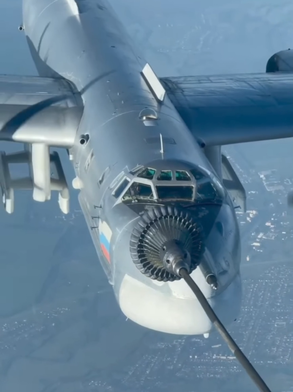 TU-95MS (Ту-95МС — стратегический бомбардировщик) | In-Flight Refueling Footage #TU95MS #Tu95Bomber #RussianAirForce #ВВСРоссии #fyp 
