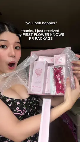 my first @Flower Knows Makeup pr package 🥹🥹 #prpackage #contentcreator #affiliatetiktok #ugccreator #flowerknows 
