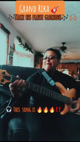 #Femalebassist #viralvideo #foryoupage #Christian #slapbass 