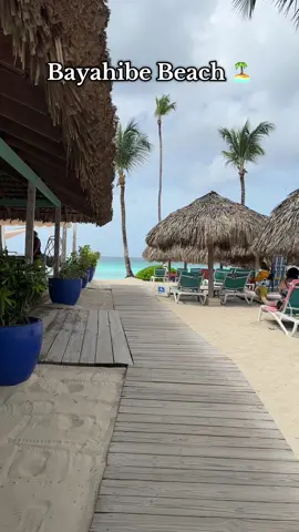 Dicen que el paraíso no existe… pero claramente no han estado en Bayahibe 😍☀️. Agua turquesa, arena suave y una vibra que no se explica, ¡se vive   They say paradise doesn’t exist… but they clearly haven’t been to Bayahibe 🌴✨” „Man sagt, das Paradies gibt es nicht… aber dann warst du noch nie in Bayahibe! 🌊🇩🇴“ #B#BayahibeR#RepúblicaDominicanaP#PlayaPerfectaC#CaribeVibesDescubreElParaíso