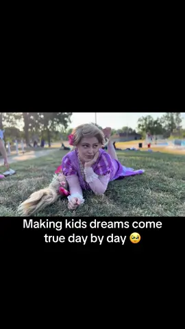 Yes we do let them play with Rapunzels Hair! #fyp #fypシ #disneyprincess #disneycosplay #rapunzel 