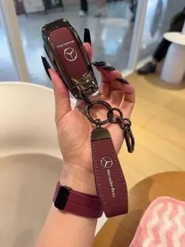 Little changes make your Mercedes look different #mercedeskeycover #benzkeychain #mercedes #mercedeskeychain #carkeycase 