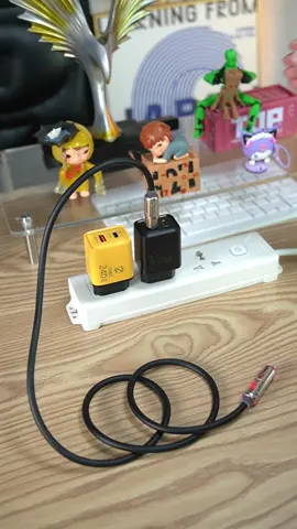 Você usou este cabo de dados de quatro em um luminoso #cable #data cabo #super carregamento rápido #Cabo de carregamento rápido