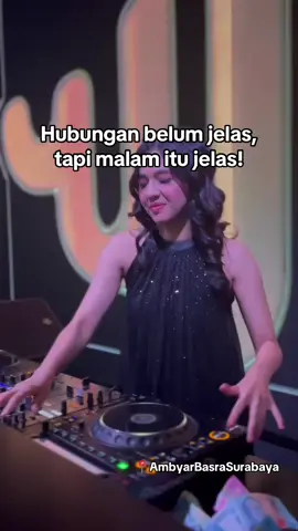Lalu asingg!! @Dj.Una  #djuna #hwg #ambyarpeople #fy #fyp 