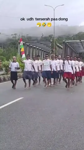Gerak jalan 17 Agustus 2025 Hut Ri ke 80, kabupaten Supiori😊