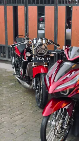 Forsale Ninja r convert ss🫵🏻😋 -Plat T Karawang -Tahun 2010 -Surat'lengkap tembus faktur pajak jalan Spek singkat motor  -Plat T -Pajak on -Bpkb, stnk -Faktur ready -Pengeriman depan nisin -Borgol bpro -Lampu Biled Aes Turbo Gen 2 RGB -Velg Vnd kzr Mx King -Radiator bpro -Manisan xyz -Ban d/b drc 2 -Knalpot botuna cobra -Stang T kis  -As gold -Arm Untitrack -Shock belkang tabung pisah -Sperpat baru semua -Mesin std -Orinan ada beberapa -Siap gas  Lokasi magelang Kirim kemana aja bisa, utamakan cek ke lokasi aja😇