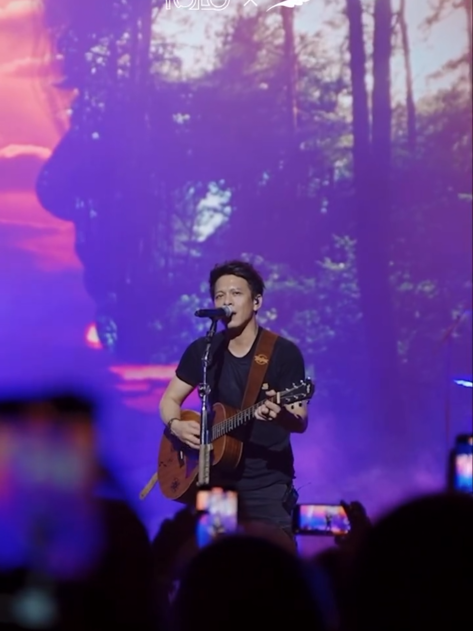 Kenangan manis yang takkan dilupakan. NOAH Menemaniku Kuala Lumpur, Mega Star Arena, 11.11.2023 ❤️ @noahbandofficial @Musica Studio's @official.sahabat.noah  Video by : @yolo_malaysia   #NOAH #MUSICASTUDIOS #NOAHMALAYSIA #NOAHMENEMANIKU #NOAHHIATUS                      