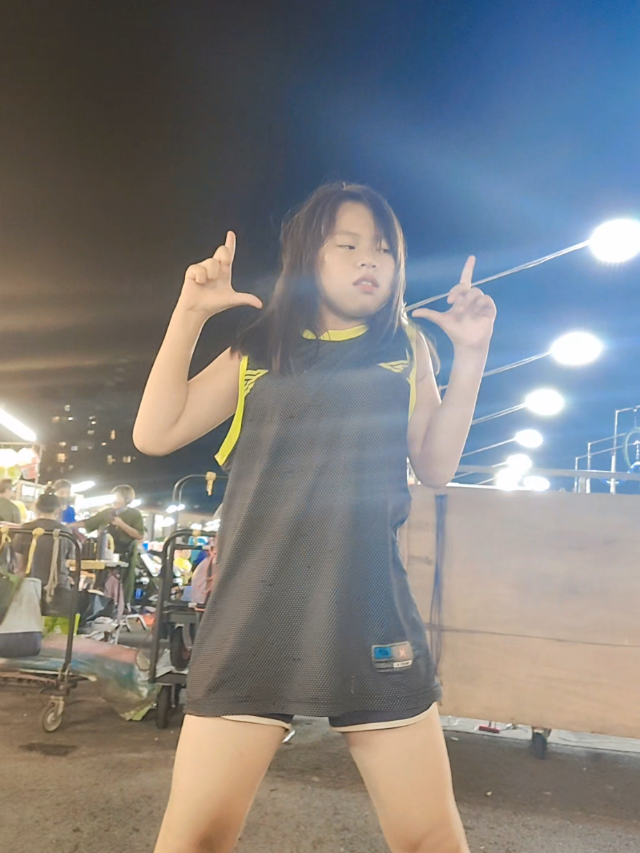 那我們要來大慶夜市了#混血 #舞蹈 