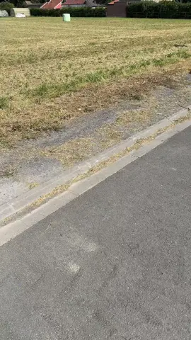 Lien en bas à gauche si tu le veux