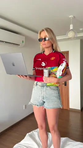 It's showtime!😈 Who's gonna win it? #PremierLeague #pl #manchester #mufc #manchesterunited 