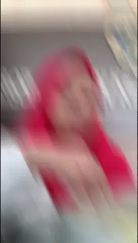 gapapa kelihatan ga bisa , dari pada sakit lagi yey kan ehh ada yang sakit hatinya 😂😊