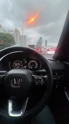 กลับบ้านแบบฝนมาชัดๆ #ขับรถ #ฝนตก #รถติด #กรุงเทพ 