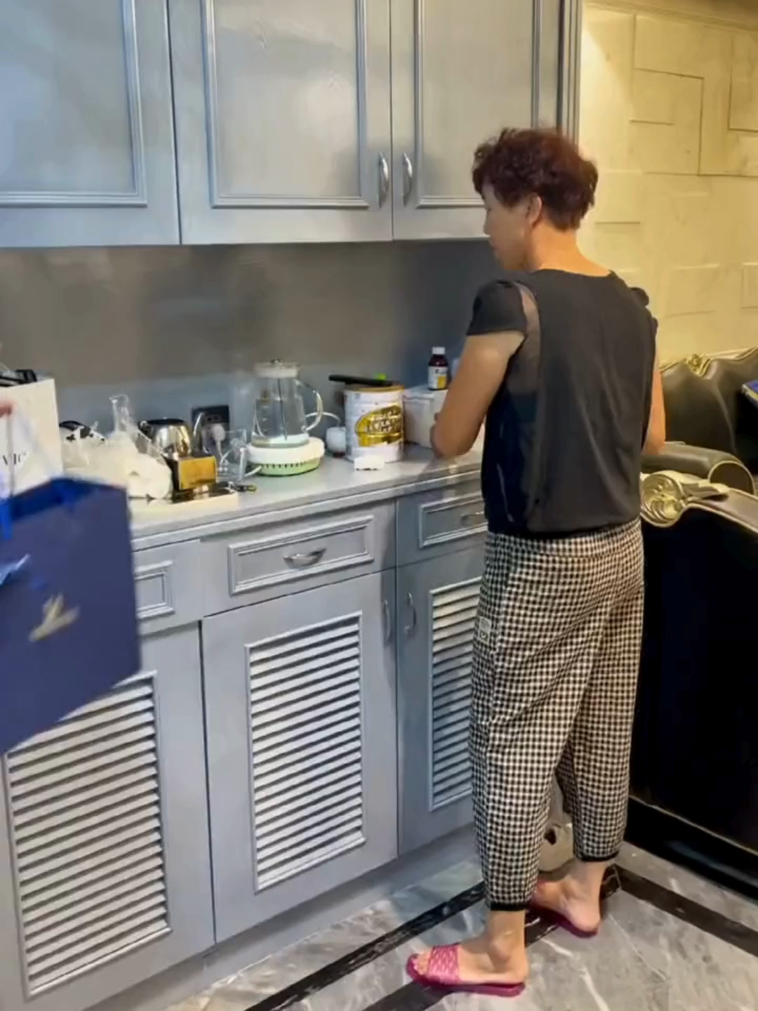 20210619-父亲节跟母亲节礼物差别有点大啊哈哈#家庭日常 #familyvlog #泉州朴奈恩一家 #punaien #punaienshop