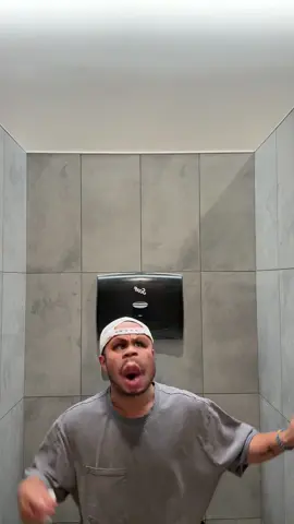 Terrifying #fyppppppppppppppppppppppp #fypシ゚viral #horror #poppy #publicrestroom 