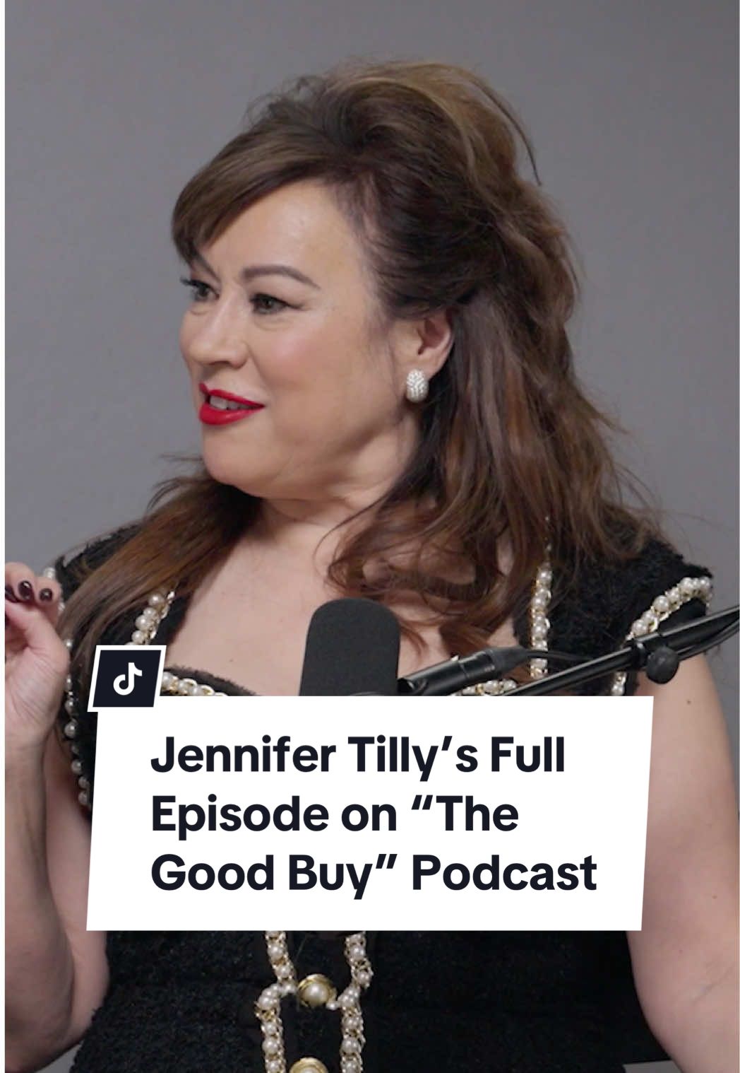 In the Season 2 finale of “The Good Buy,” @JenniferTilly sits down with Bazaar to talk maximalist style, once-in-a-lifetime jewels, and the art of dressing like you truly mean it. #JenniferTilly 