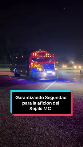 Luego de la victoria del @Xelajú mc me aseguré que los buses que regresaron a la ciudad de quetzaltenango tuvieran seguridad de la PNC para evitar problemas. #parati #futbol⚽️ #futbolguatemala #xelaju #xela  @Concacaf  