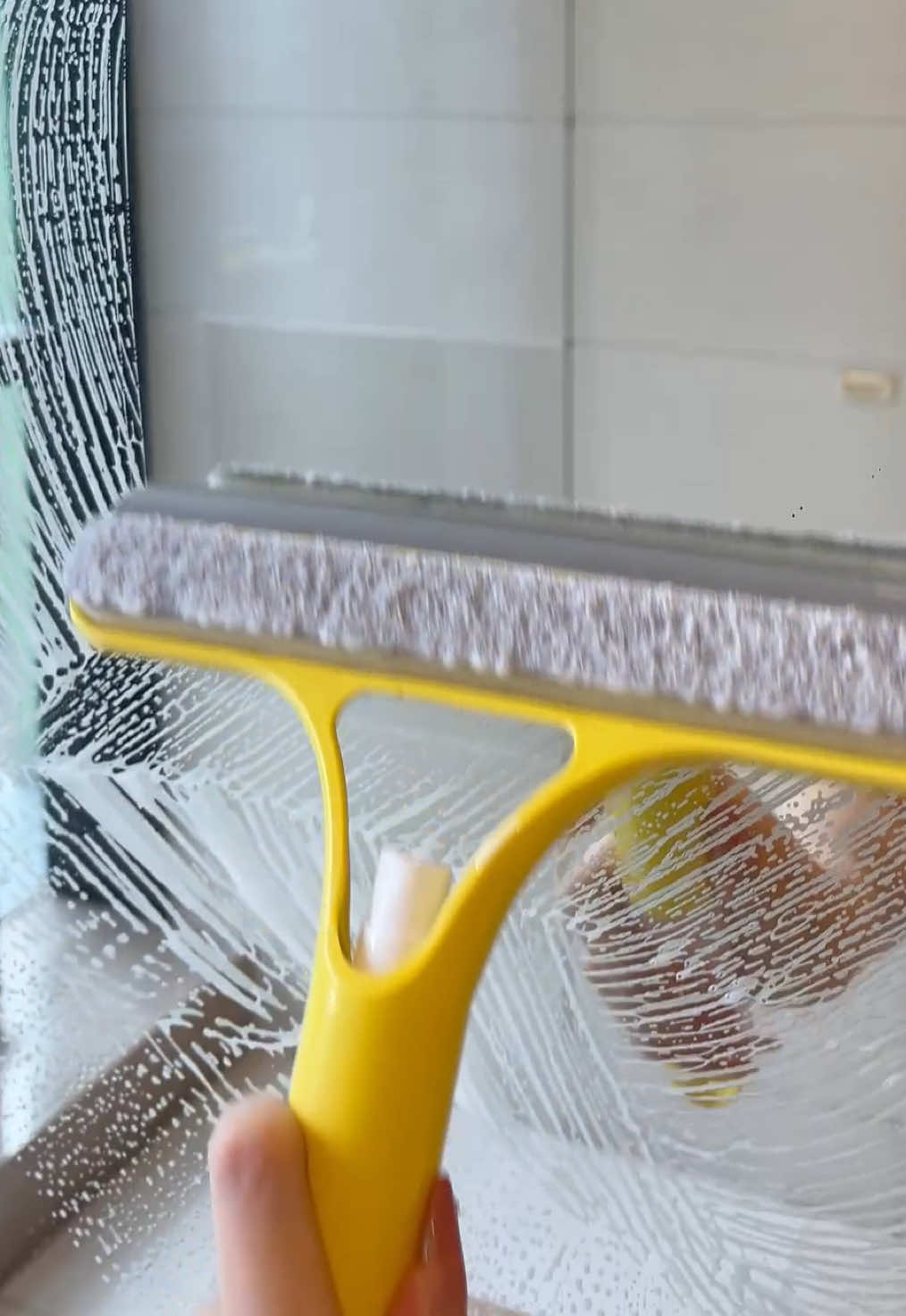 We’re literally fighting over cleaning the windows now 😂 #CleanTokUK #HomeHacksUK #WindowCleaning #TikTokMadeMeBuyItUK #CleaningTools #CleaningHack #HomeImprovementUK #SatisfyingCleaning #SpringCleaningUK #HomeEssentialsUK 