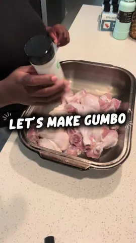 When my family wants Gumbo in the summer, I pull my pot out and get to work💪🏽🙌🏽 #gumbo #louisianacooking #louisiana #cooking #cookwithme 