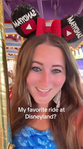 Don’t sleep on the classics!! Plus they have the best lighting 🤣 #disneyland #smartmomstraveldiscoveringdlr #MomsofTikTok #disneyparks 