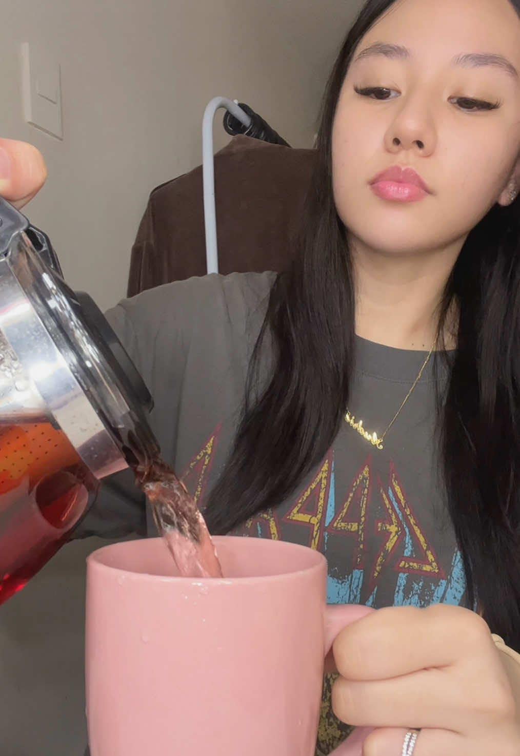 over sa ganda ng skin & health?! itong klaseng TEA naman try mo wag puro chismis OK!!! #fyp #tea #hollistichealth #drinks #healthylifestyle 