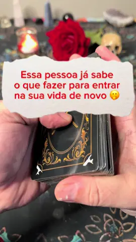 Existe alguém que já sabe exatamente o que fazer para entrar na sua vida de novo. Não é apenas saudade ou curiosidade, é um plano. Essa pessoa já pensou nos passos, nas palavras, e até na maneira de fazer você abrir novamente as portas do seu coração. #tarot #relacionamento #ex #tarotok #amordevolta 