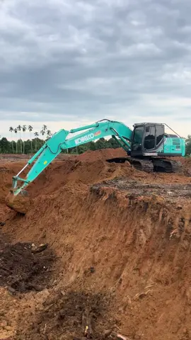 โกเบดิว่ะ#kobelco_sk200 #LEK_Excavator #พิกัดลับจันทบุรี #fyp #บอสเหมียวทุกขนาด 