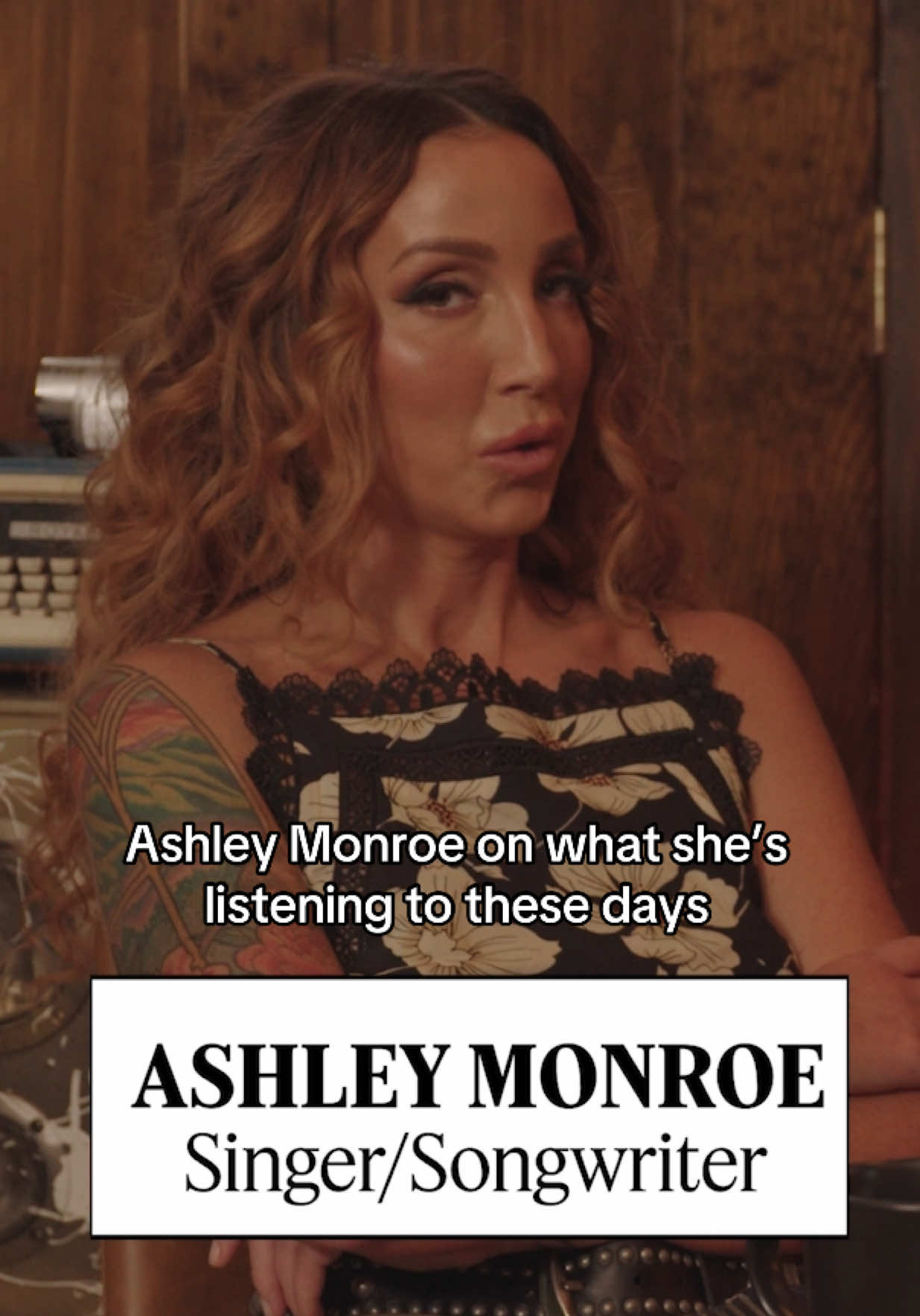 a glimpse into @Ashley Monroe’s music taste. listen to our country podcast #NashvilleNow 🎶 #ashleymonroe #pistolannies #countrymusic #podcast 