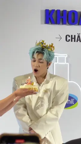 Ngày nào cũng là sinh nhật của Hoàng Tử nhỏ cre: bo_ne1901#CAPTAINBOY #captainboybaytoiday 